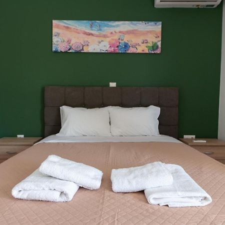 Sea View Apartment In Alimos Region Athen Eksteriør bilde